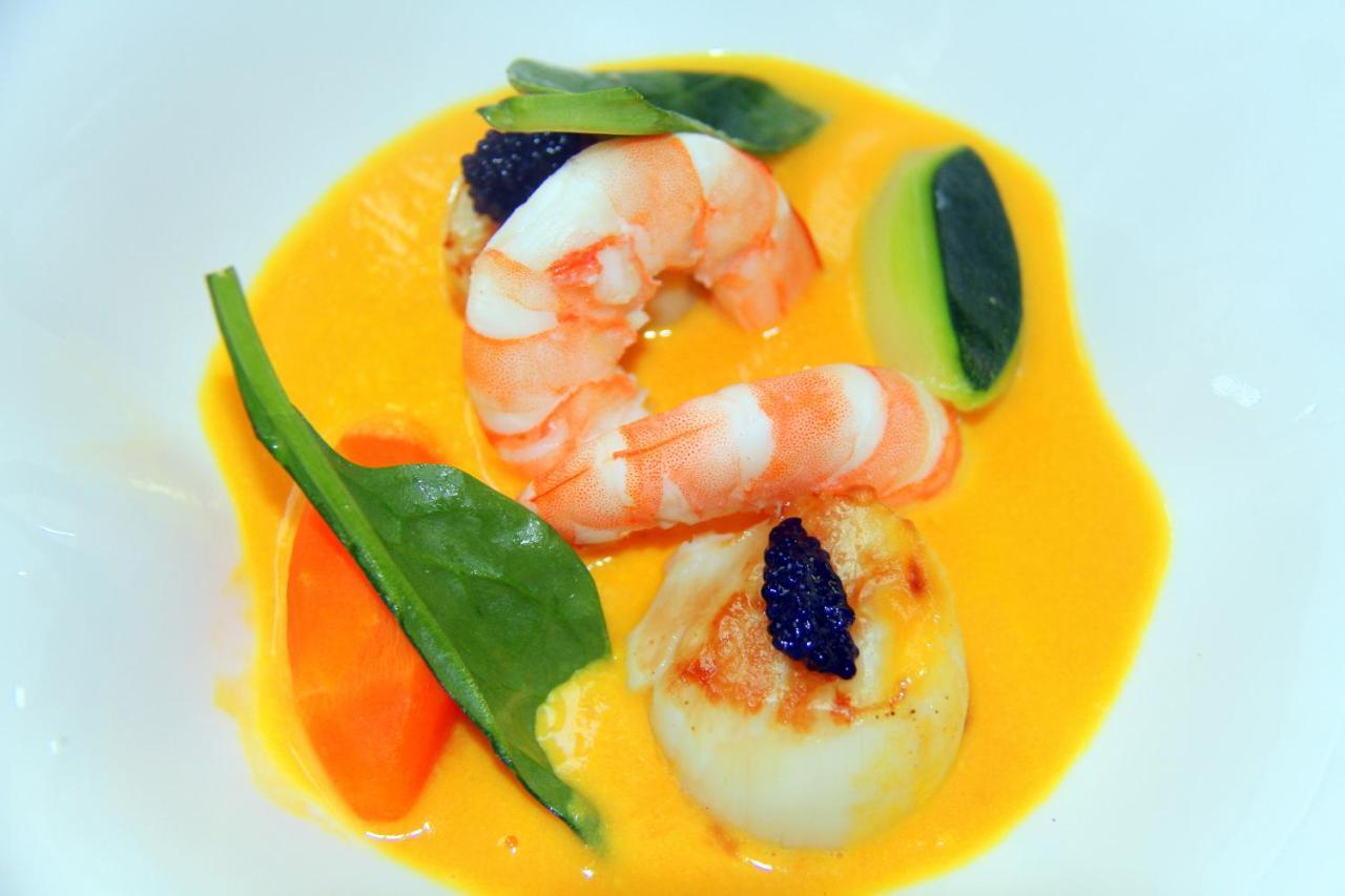 Logis Hotel Restaurant Le Grand Turc L'Oie Luaran gambar